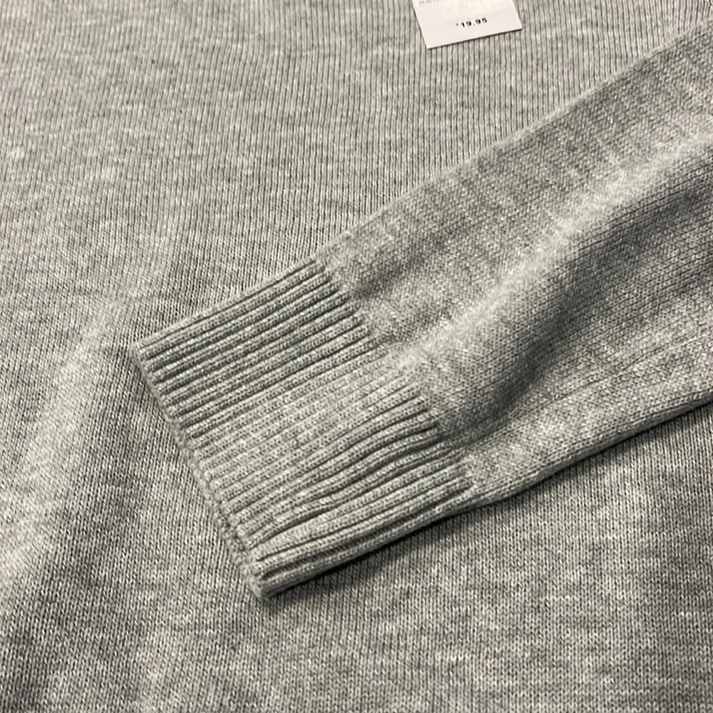 NWT! The Children’s Place gray sweater
